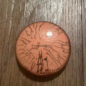 MAC Totally Taupeless Radiant Matte Bronzing Powder